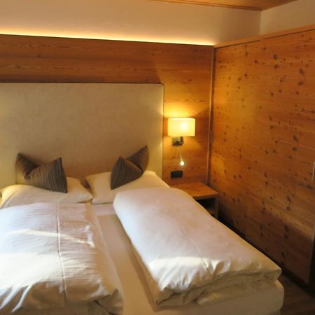 Garni Salegg Aparthotel Ortisei Exteriör bild