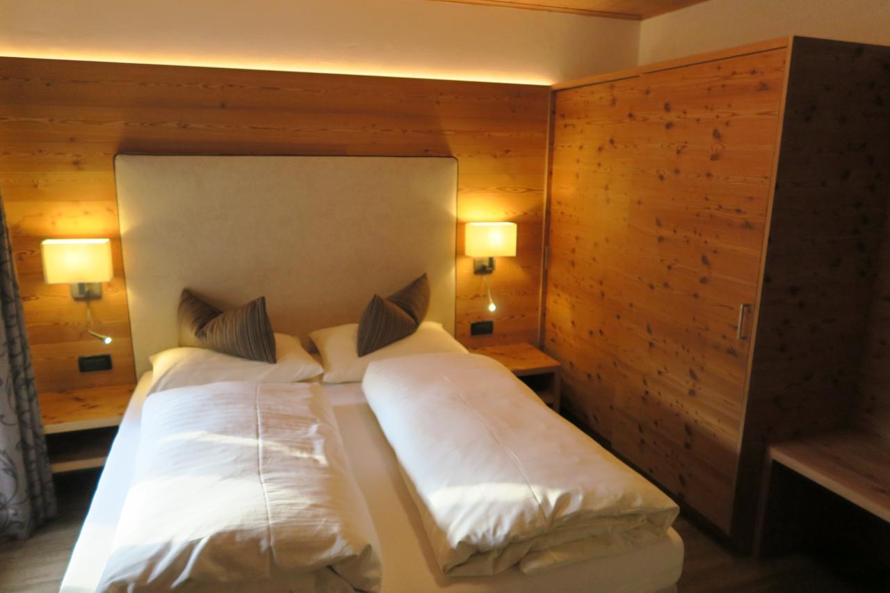 Garni Salegg Aparthotel Ortisei Exteriör bild